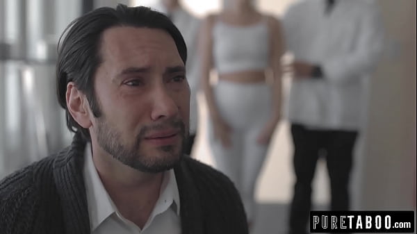 Tommy s fucks a sexy cyborg