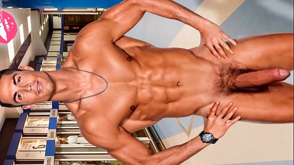 Sensual moments of my male shake Cristiano Ronaldo. This da&iacute_ is_ the kind of hot guy that I let fuck me, spank, spit and shoot cum in my mouth. Dream of being the deposit of his sperm