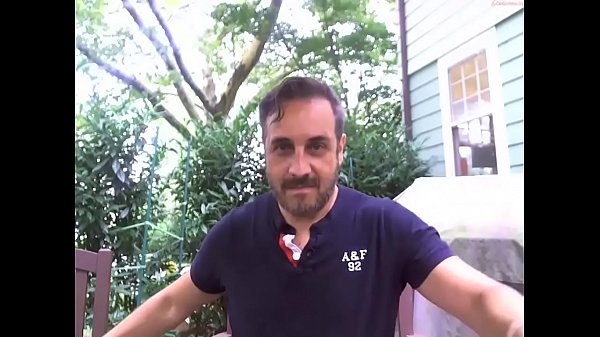 Married Crown Showing Off on CAM