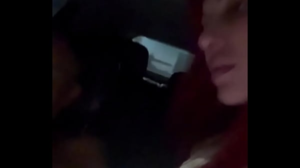 Paying the fare before entering the market, the naughty driver even came inside