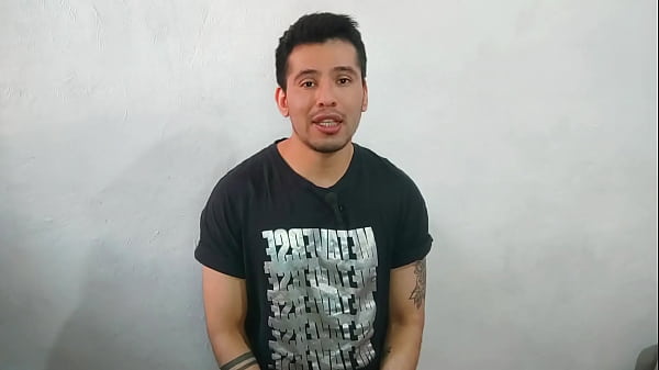 Mature man of 40 years old is penetrated at a party by a young twink with a height of 21cm and now he always gives him the ass! sexual story