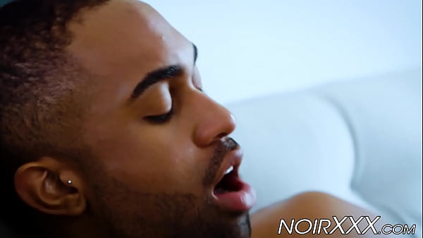 Big dicked Remy Cruze anally rails his bottom boyfriend