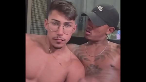 Rafael Silva invited the school nerd to study, but in the end he ended up giving him milk. - Part II