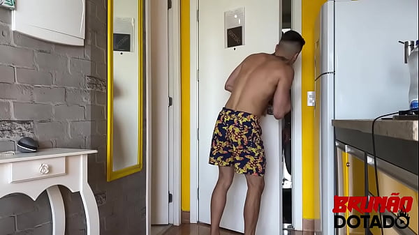 I WENT TO VISIT MY FRIEND LUCAS, HE SLEPT AND I ENDED UP EATING HIM!